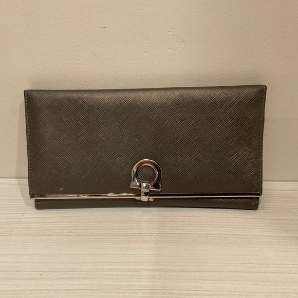 Vintage Ferragamo Wallet - Picture 1 of 11